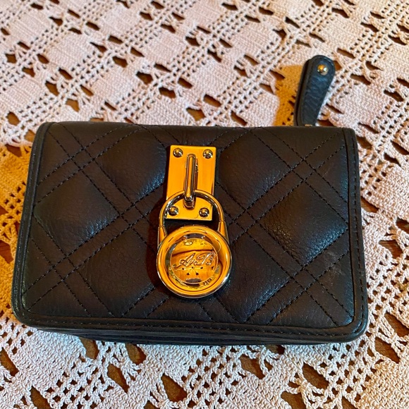 🔥Audrey Brooke Diamond Quilted Leather Wallet🔥 NWOT - Picture 1 of 9